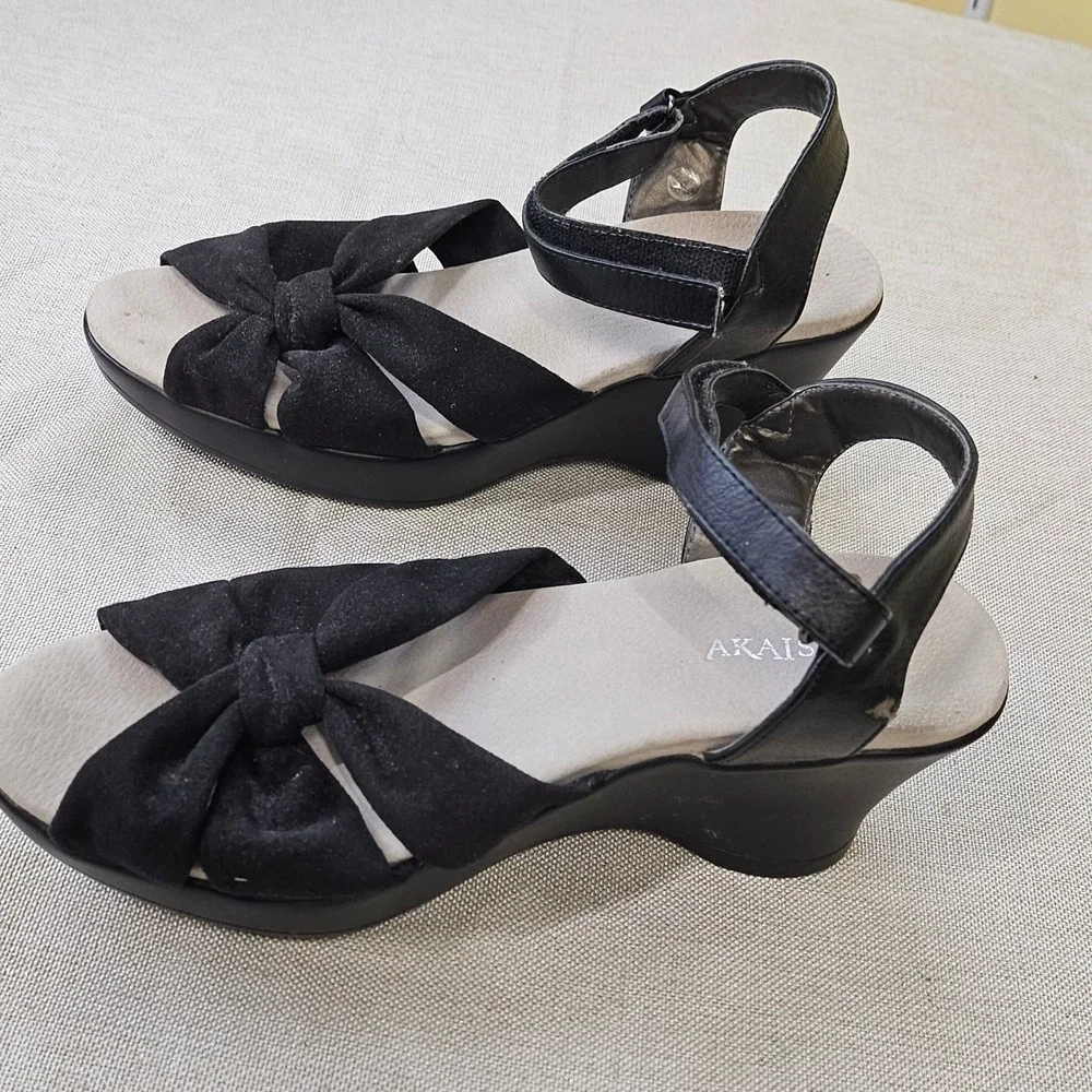 Akaishi Wedge Sandals Womens 8 Black Bow Ankle Strap Comfort Platform Shoes